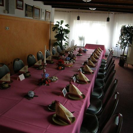 Warsow Ka&Ka Hotel Garni מראה חיצוני תמונה